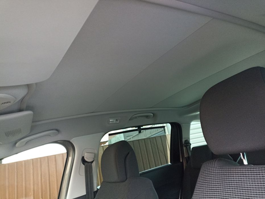 Peugeot 5008 2012року