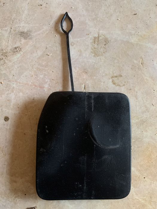 Продам заглушку заднього бампера nissan qashqai/rogue sport