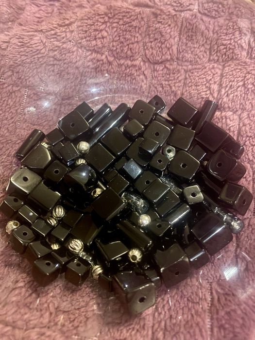 Piękne czarne korale szkło weneckie