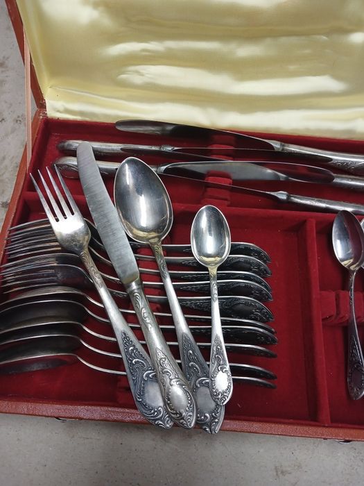 Мельхиор столові прибори ножі вилки ложки зід ссср