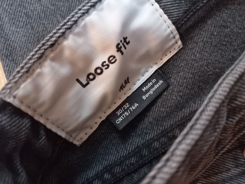 Spodnie jeansowe jeansy H&M Loose fit rozmiar 30/32