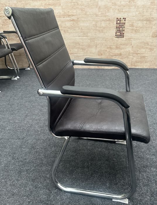 Офісні Меблі, столи, стільці