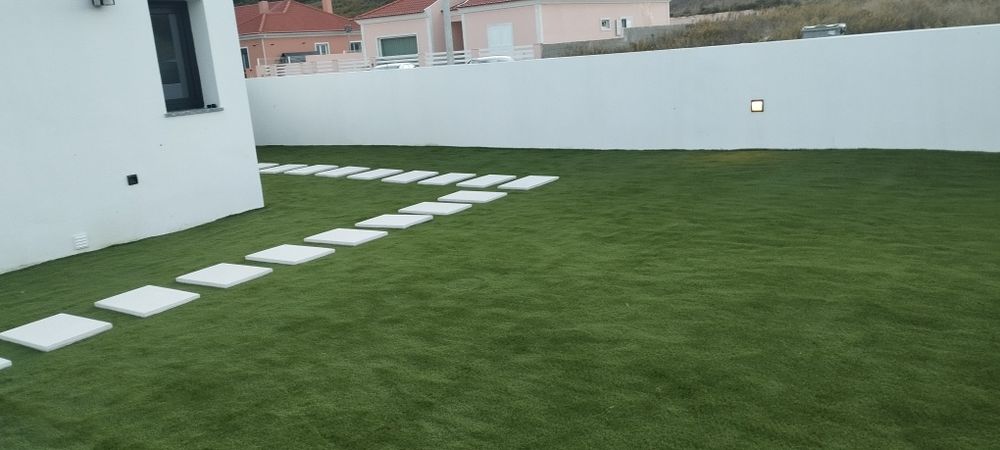 Instalação de relva artificial