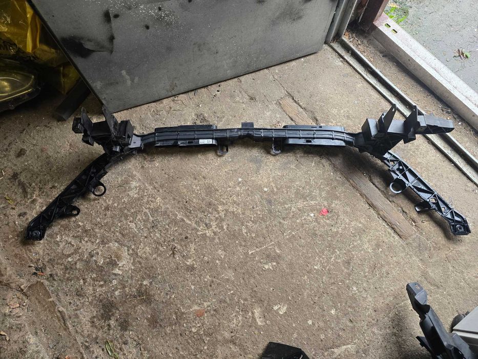 pas przód Mercedes A klasa A177