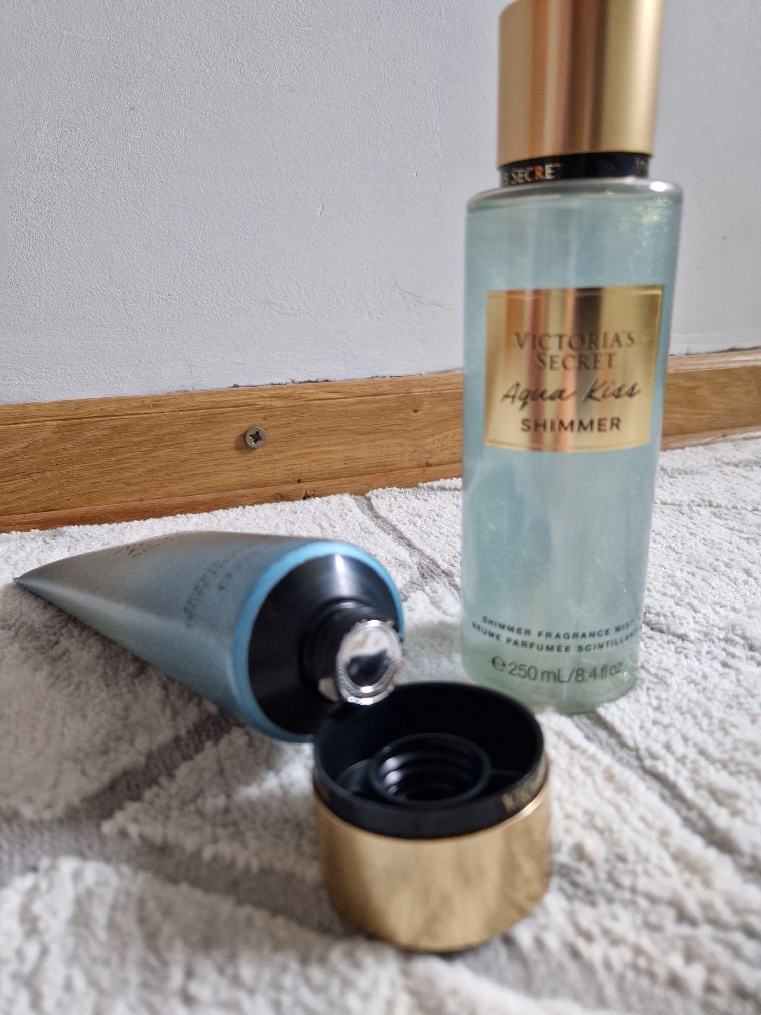 ZESTAW Victoria Secret mgiełka zapachowa+balsam AQUA KISS SHIMMER