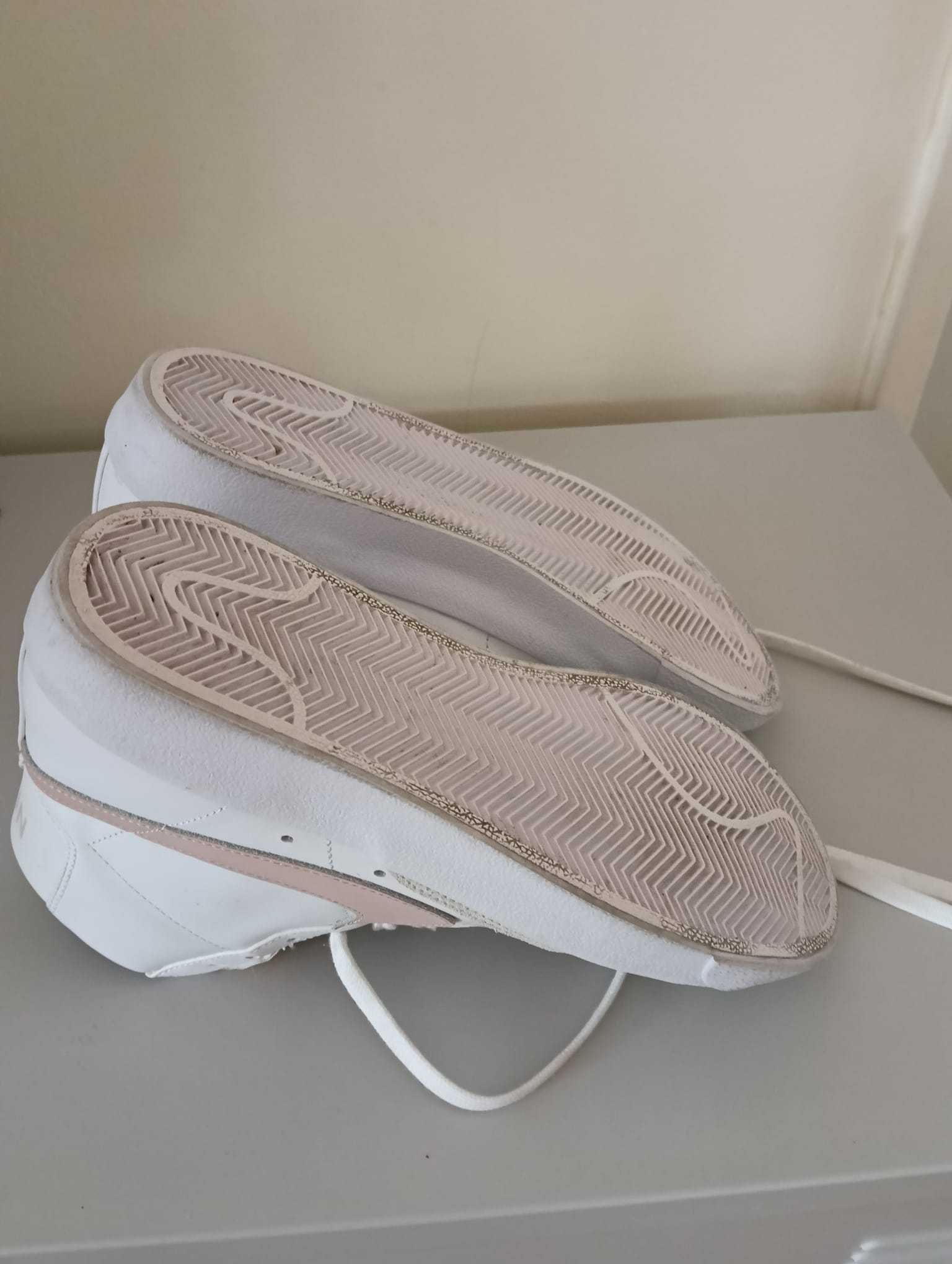 Ténis Nike Femininos — Tamanho 40,5 — Como Novos!