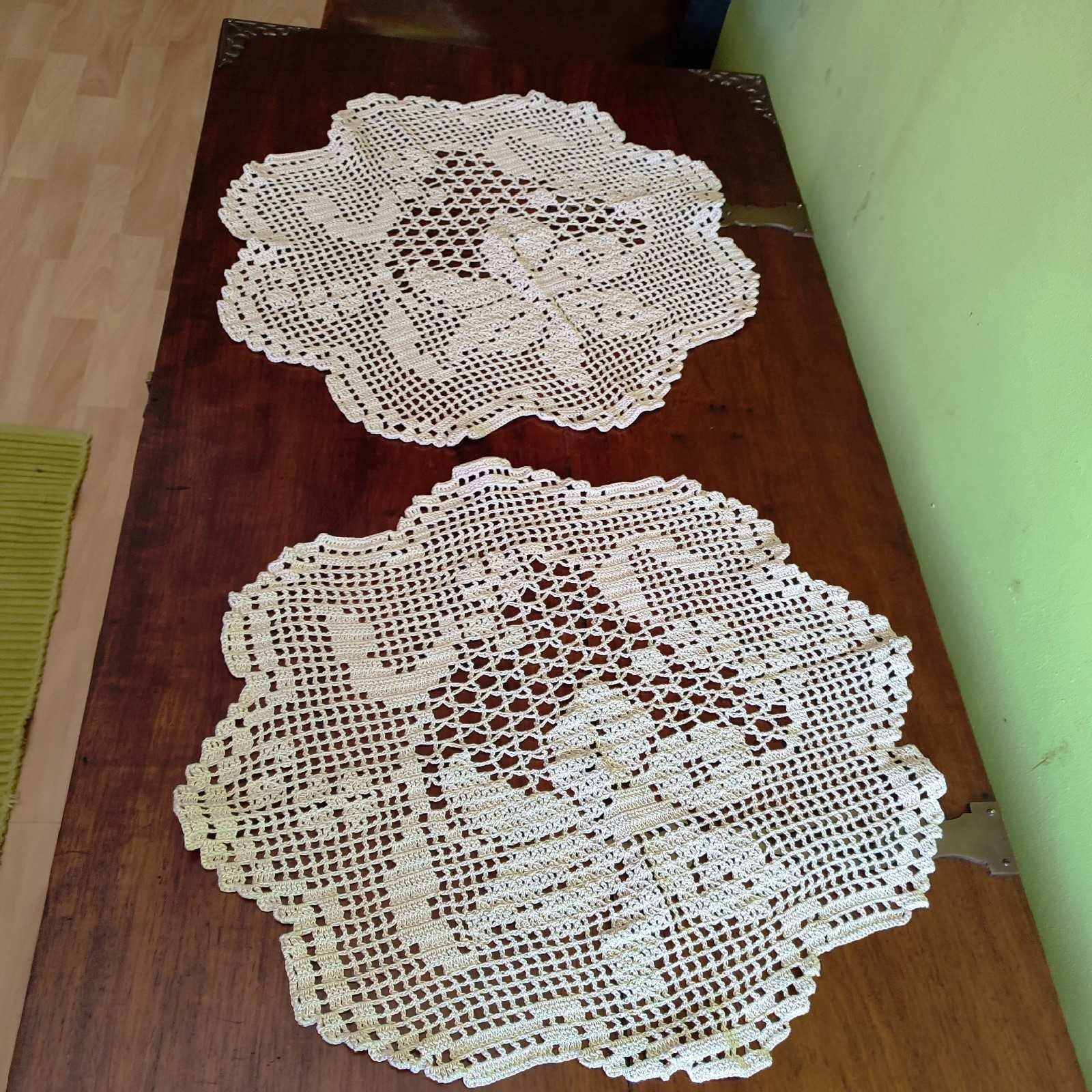 Conjunto de 2 naperons, em crochet cru