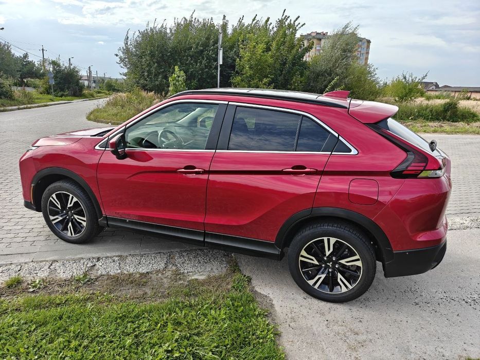 Mitsubishi eclipse cross 23-го року