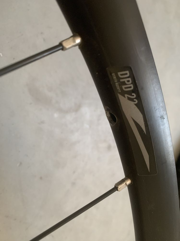 Koła rowerowe Vera Corsa 622-17 DPD22 z tarczami shimano