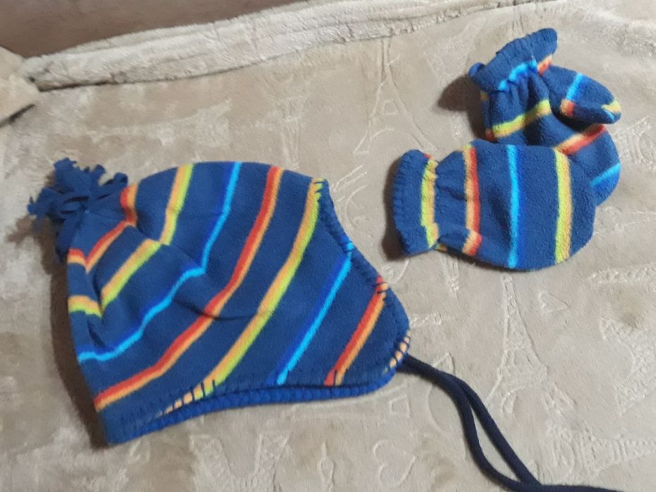 Komplet czapka i rękawiczki 2-4 lata