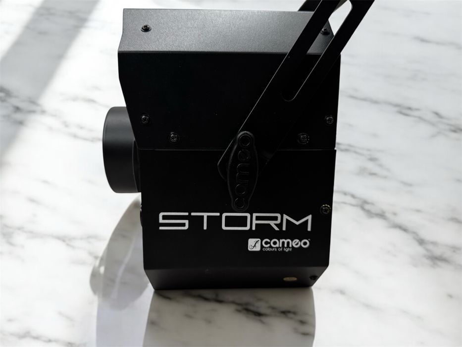 Professional luz, Cameo Storm 3in1