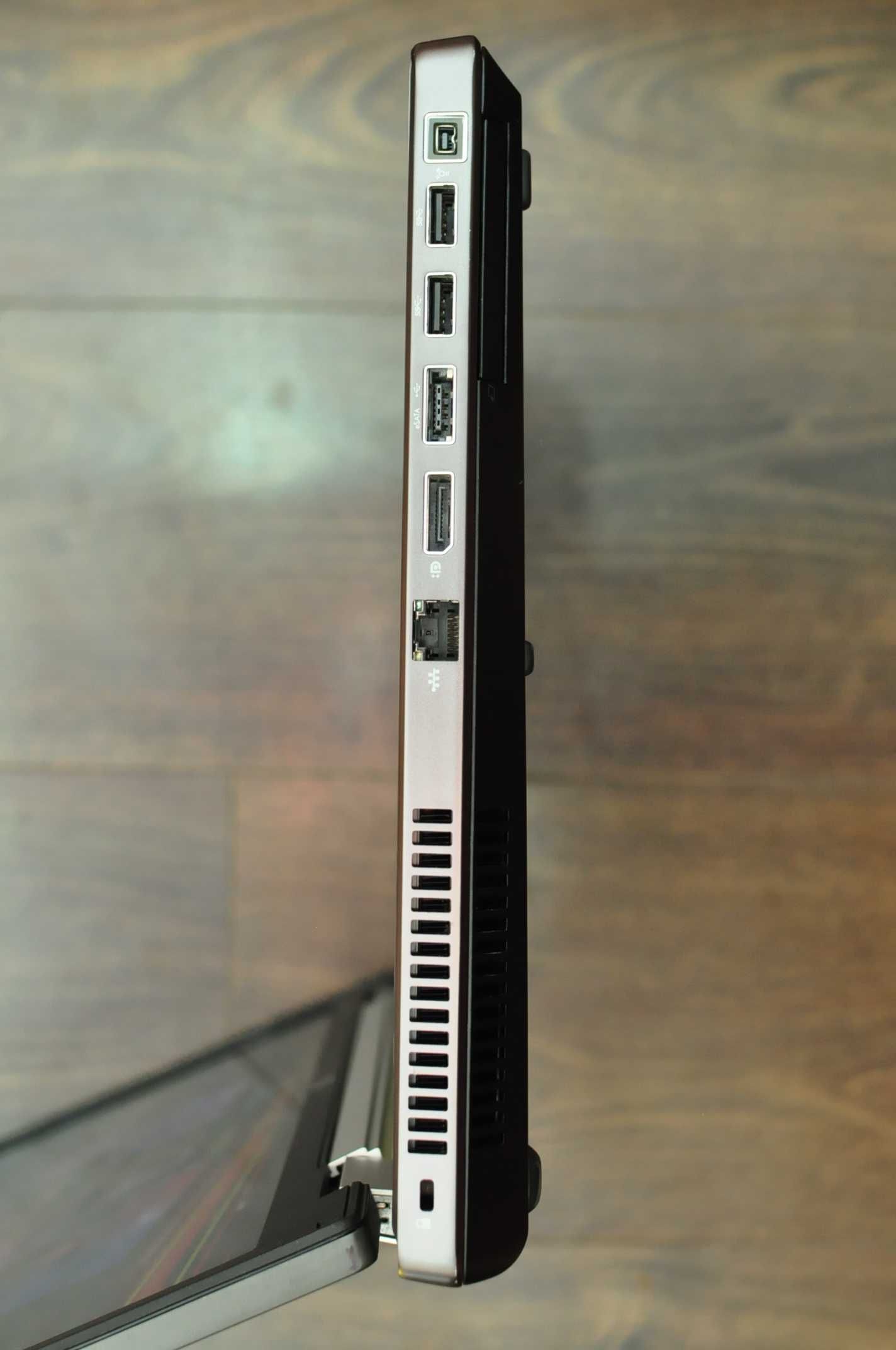 Игровой ноутбук HP 8760 (Core i7/16Gb/750Gb/radeon 6770m  2Gb)