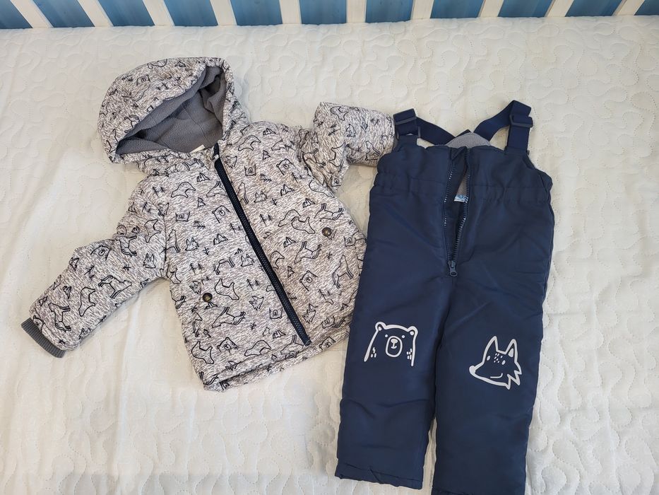 Продам зимний комбинезон на рост 86 см