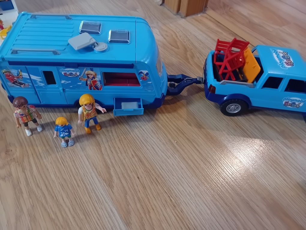 Playmobil camper + samochód