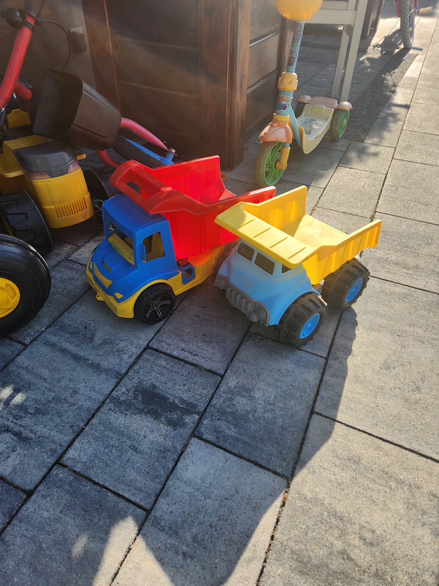 Pojazdy dziecięce do piaskownicy wywrotka  zabawki