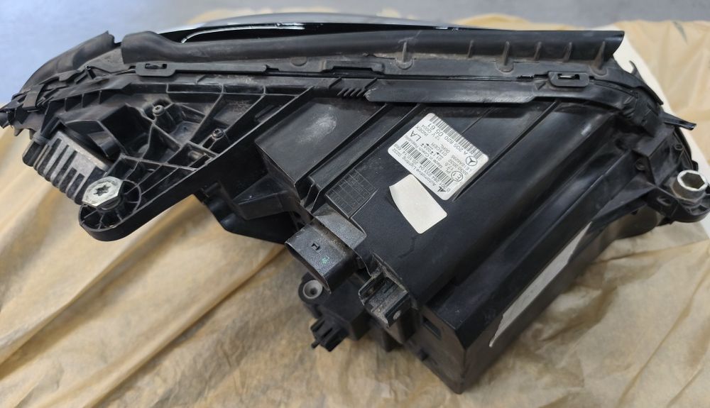 Farol Esquerdo LED's Mercedes w205