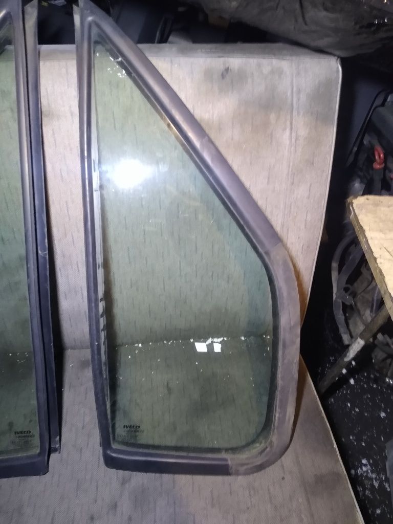 Szyba drzwi przód prawa lewa uszczelka Iveco daily III oryginał 08r