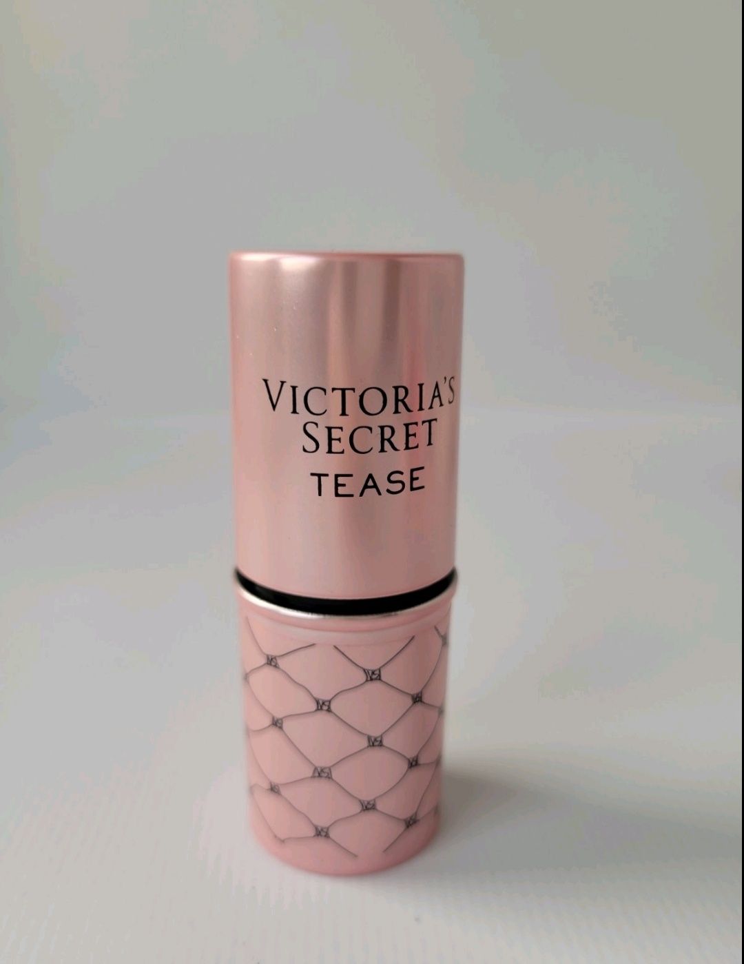 Парфумований стік /cухий парфюм 6 г
Tease Eau de Parfum від Victoria's
