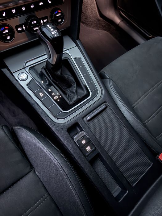 VW Passat B8 2.0TDI Автомат Full led Європа