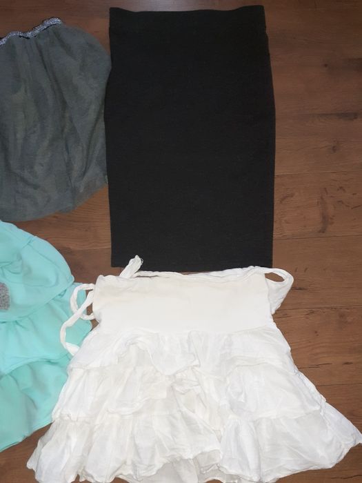 Zestaw krótkich spódnic 7szt rozmiar S