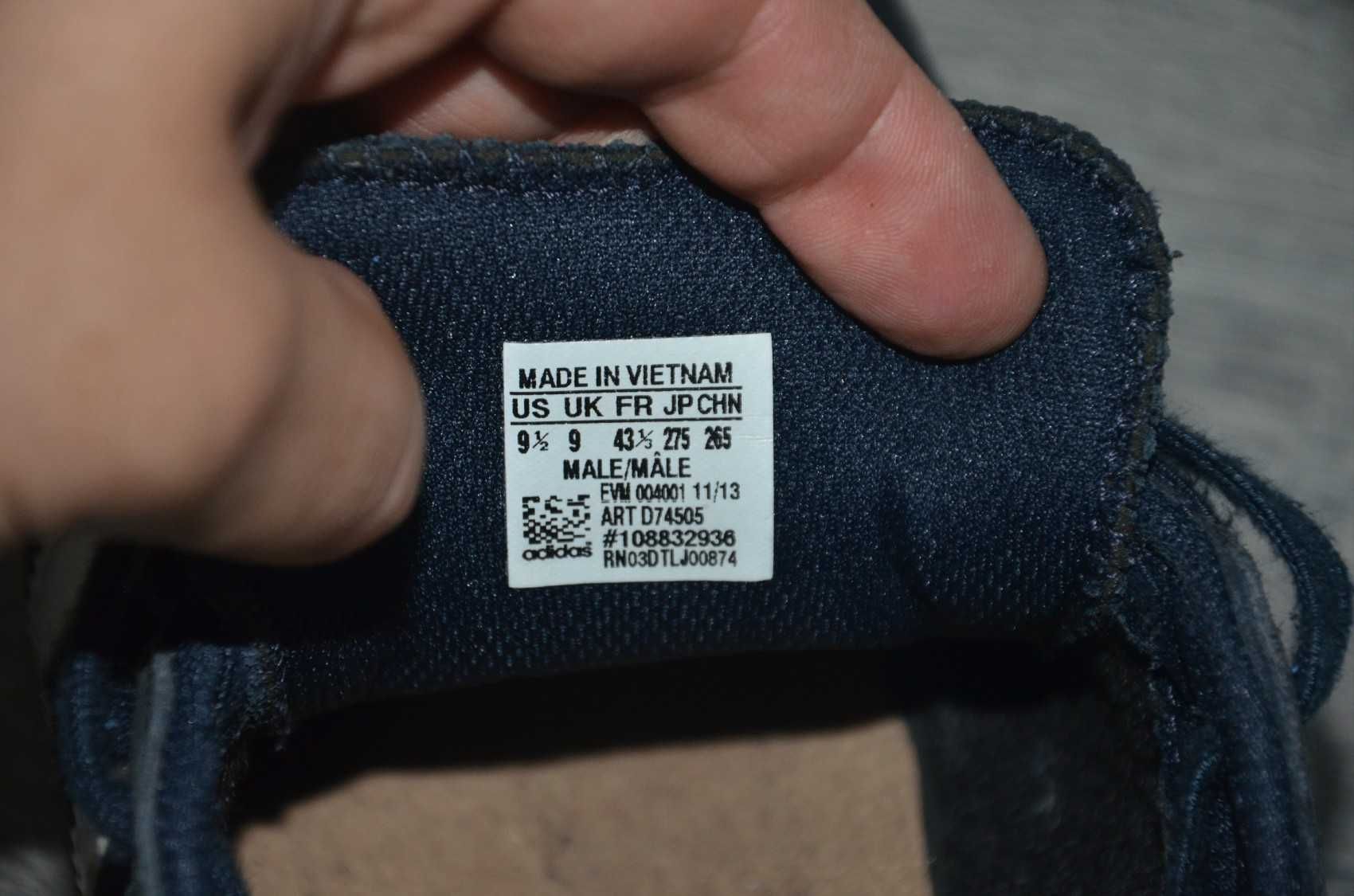 Продам кросівки замша ФІРМА Adidas Etrusco