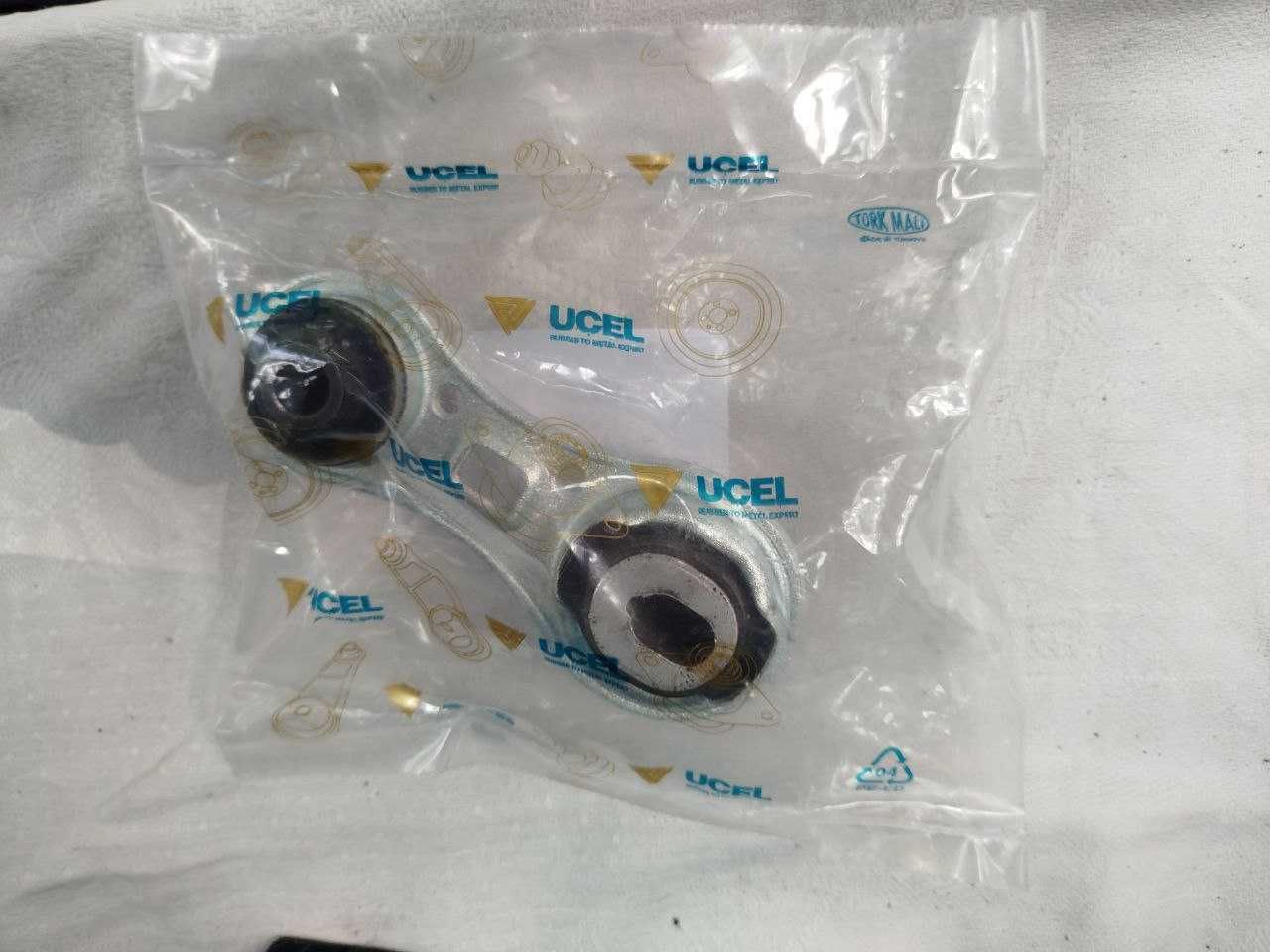 Подушка двигуна Renault Megane II/Scenic II UCEL 10727