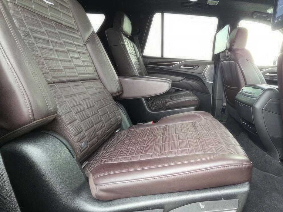 Cadillac Escalade      2021