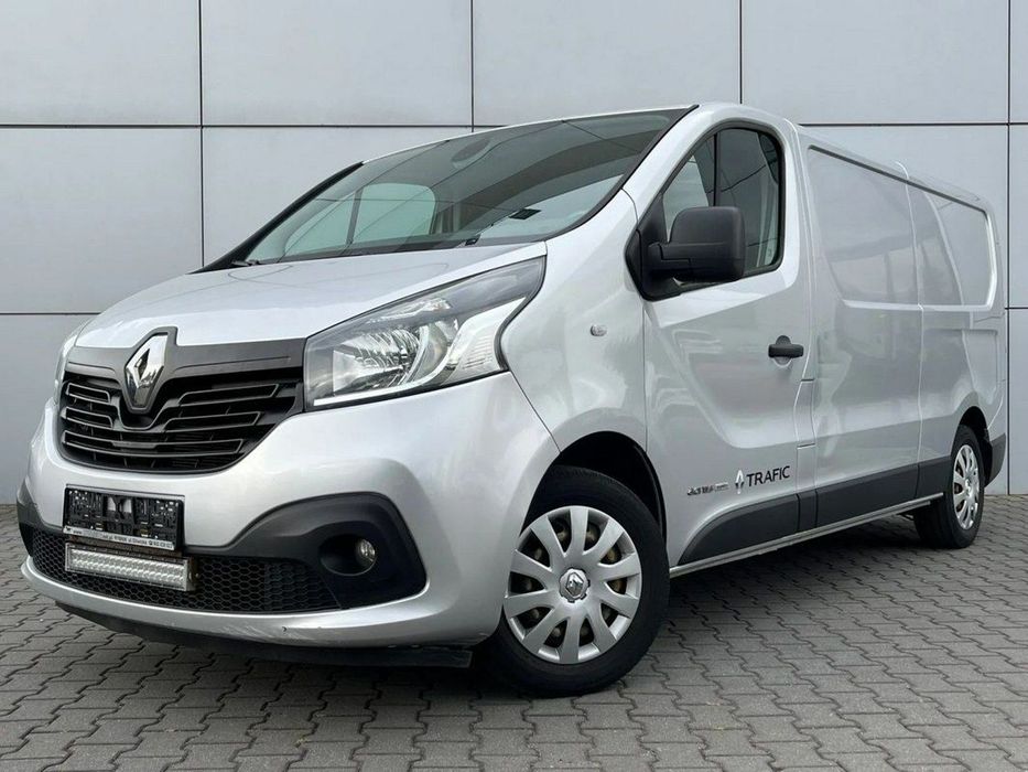 Renault Trafic  Webasto | Zabudowa | Parktronic | Grzane fotele | Tempomat | FV23%