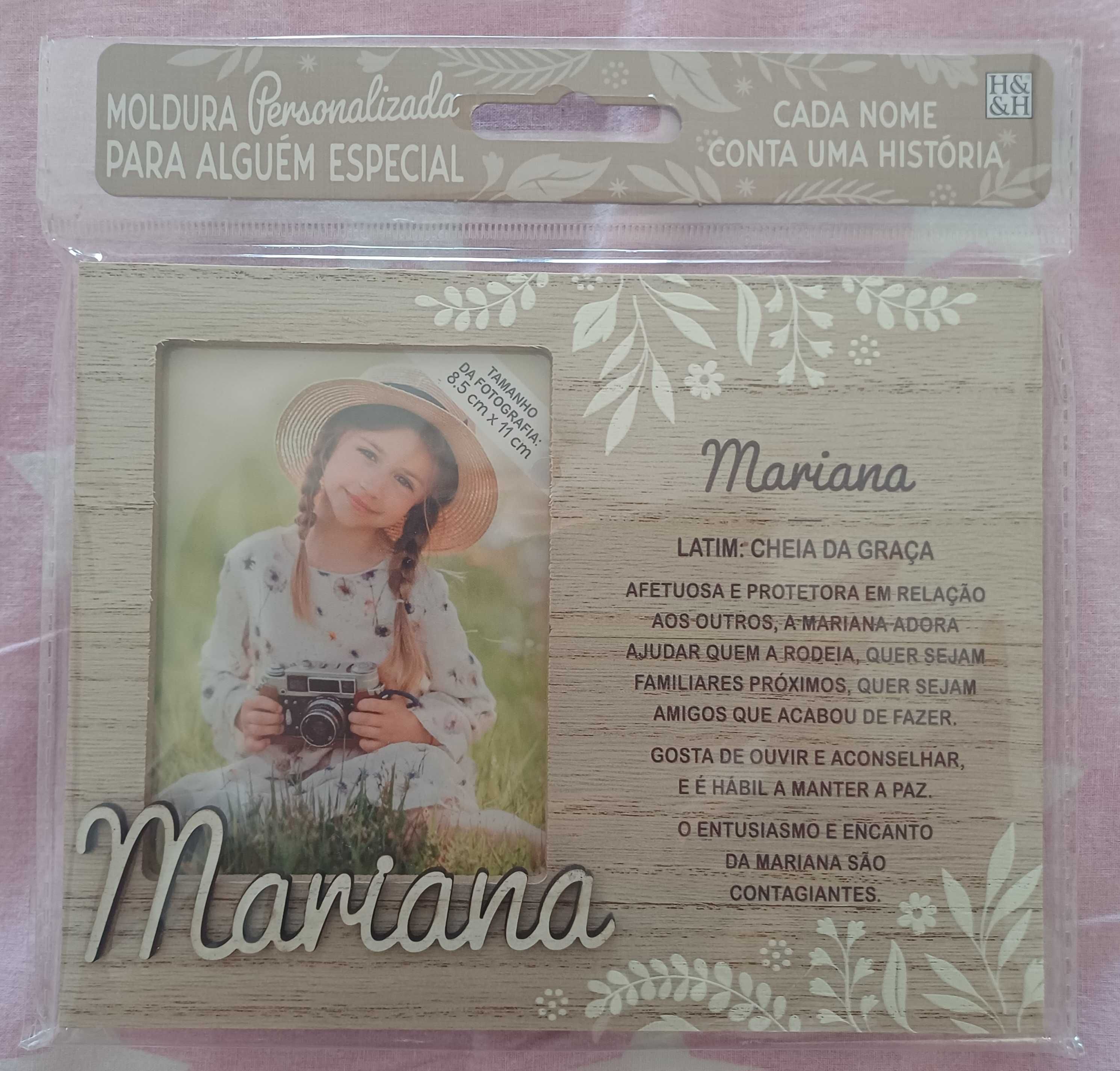 Moldura personalizada em madeira