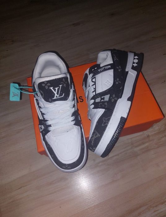 Nowe trampki lv roz38