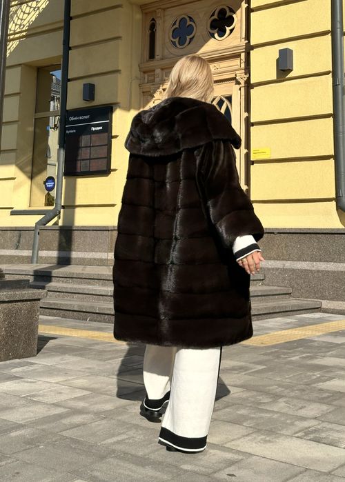 Шуба норкова з капюшоном крій кімоно  Nafa dark brown оверсайз 48-54