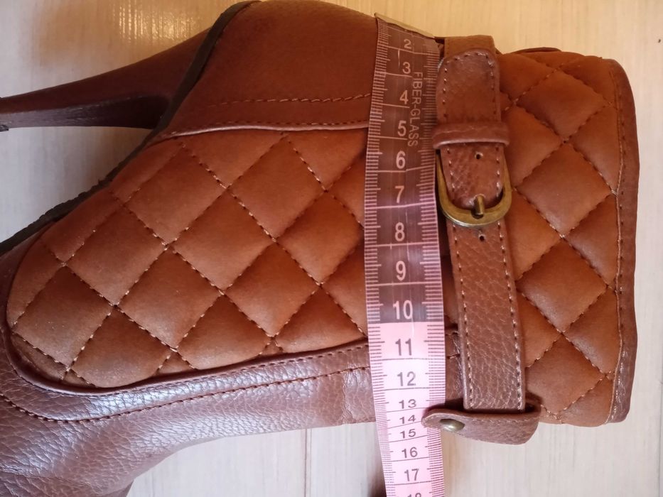 Botki brązowe na wysokim obcasie rozmiar 37