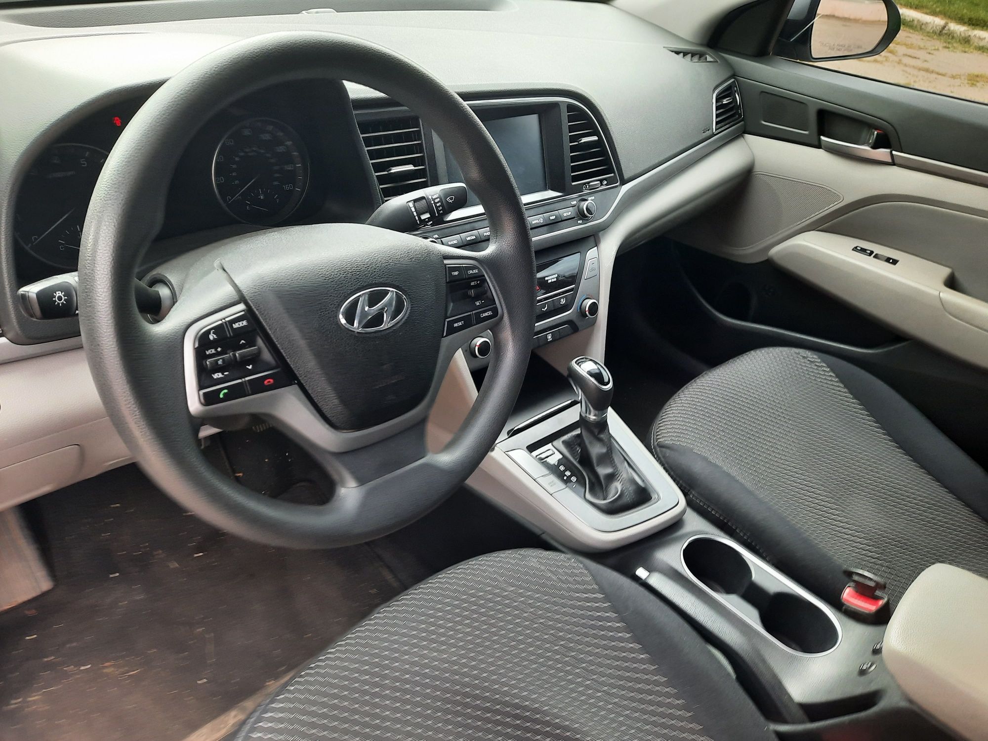 Оренда авто 3800 - 5800 грн., або % від каси Hyundai Elantra. КІТ Cars