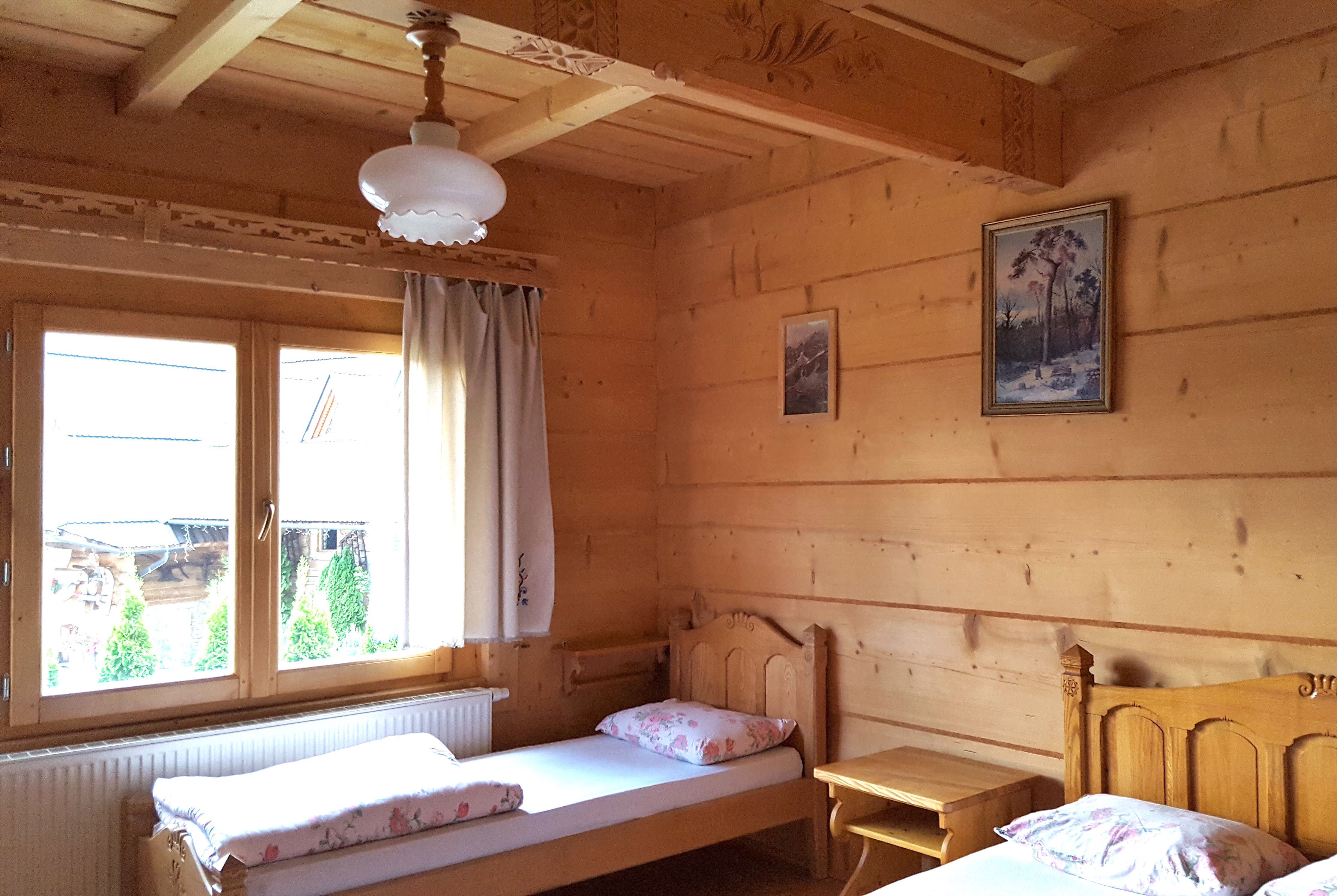Noclegi Zakopane. Drewniany dom góralski z widokiem na Giewont