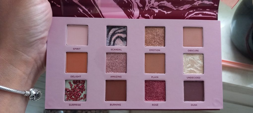 Eveline nudes paleta cieni