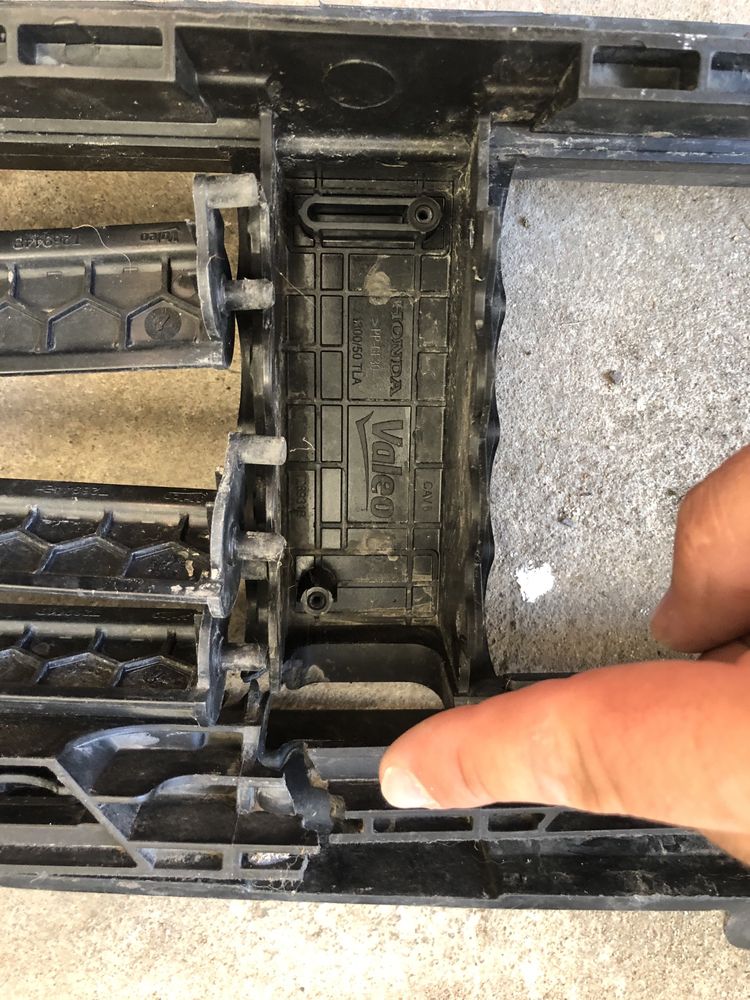 Żaluzja powietrza osłona Honda CRV V 2019 USA plastik przesłona