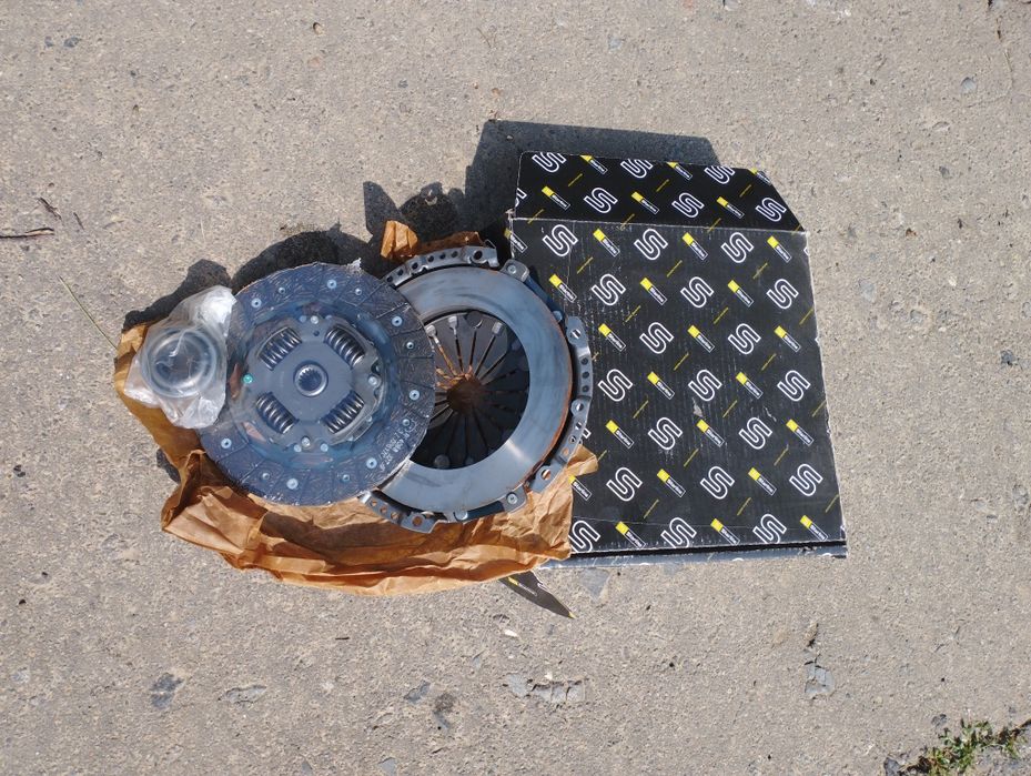 Комплект зчеплення Форд Ескорт