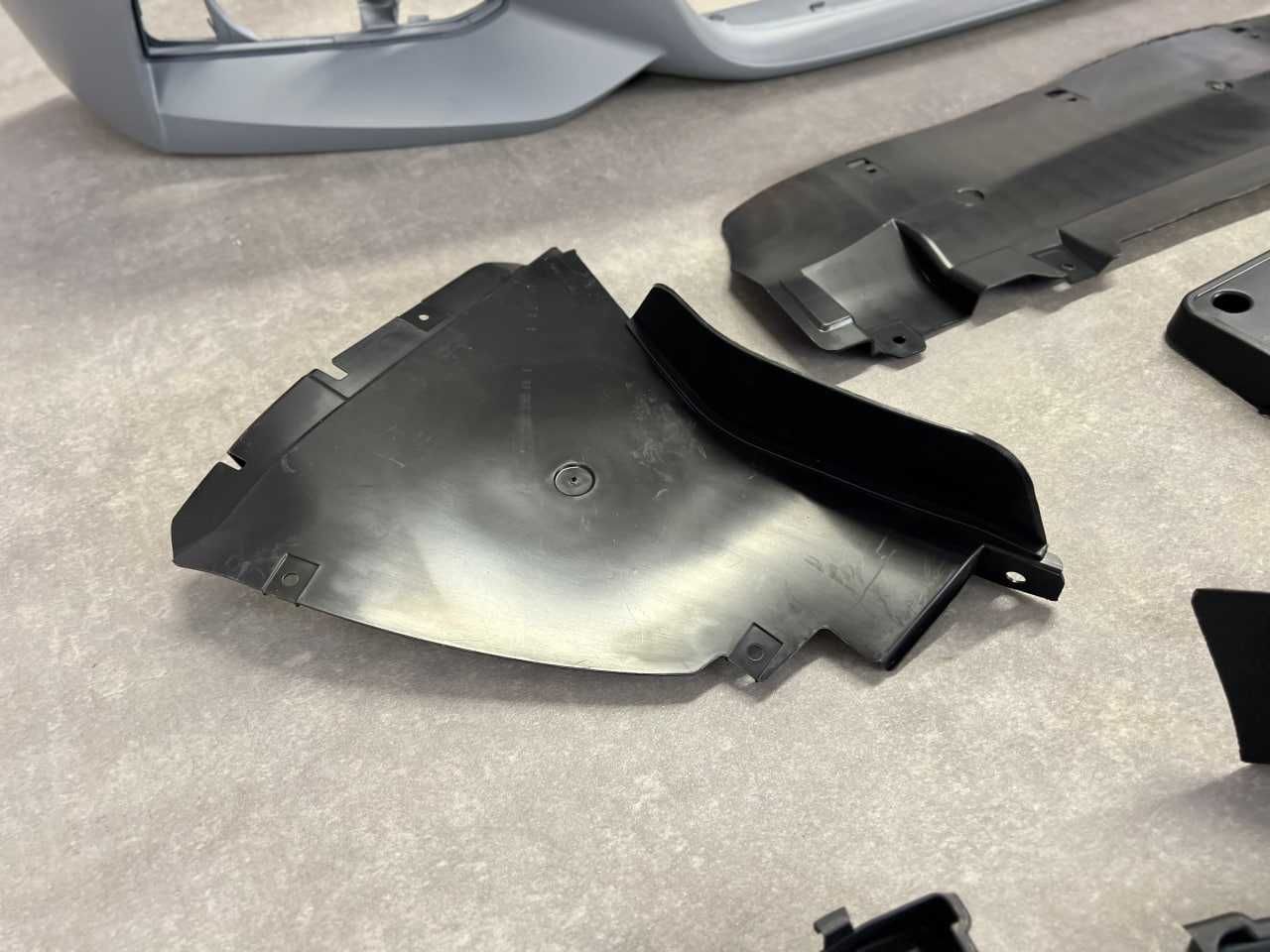 Передній бампер BMW 5 ( F10 / F11 ) m paket / БМВ 5 Ф10.Ф11 М пакет