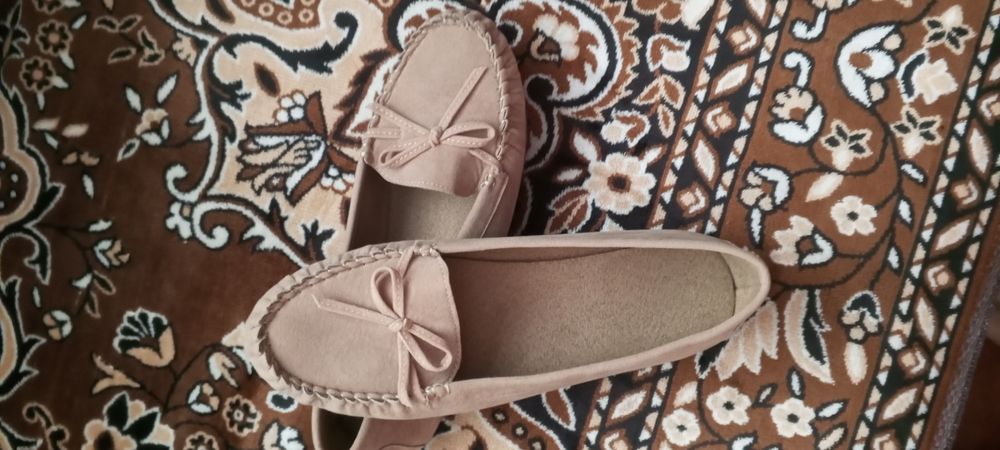 Продам жіночі балетки