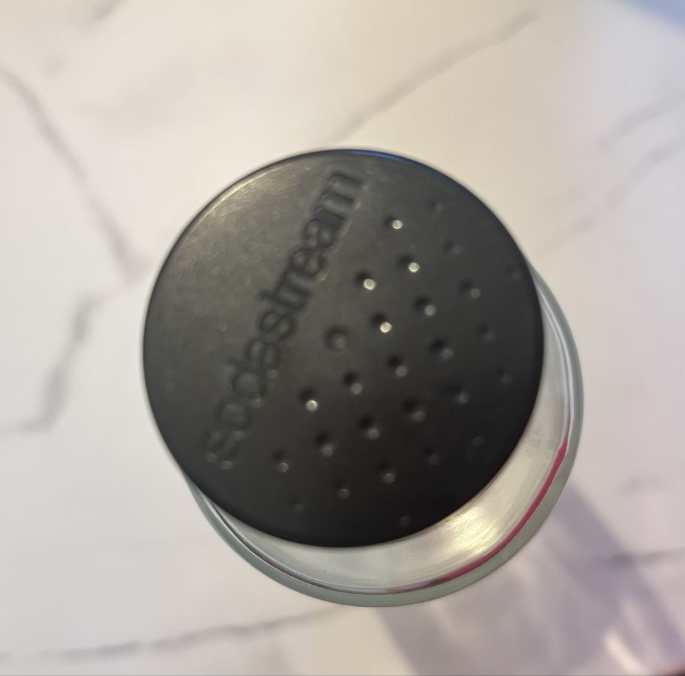 szklana butelka SodaStream o pojemności 1 litra,