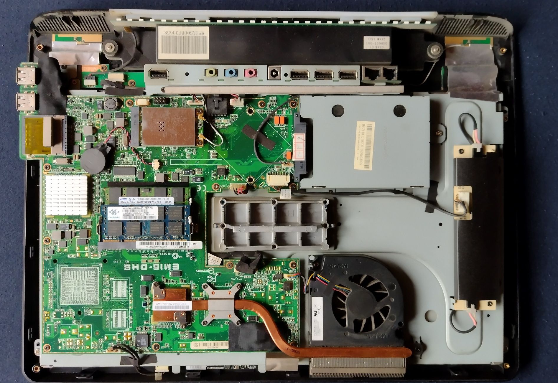 Komputer Asus Eee Top All-In-One