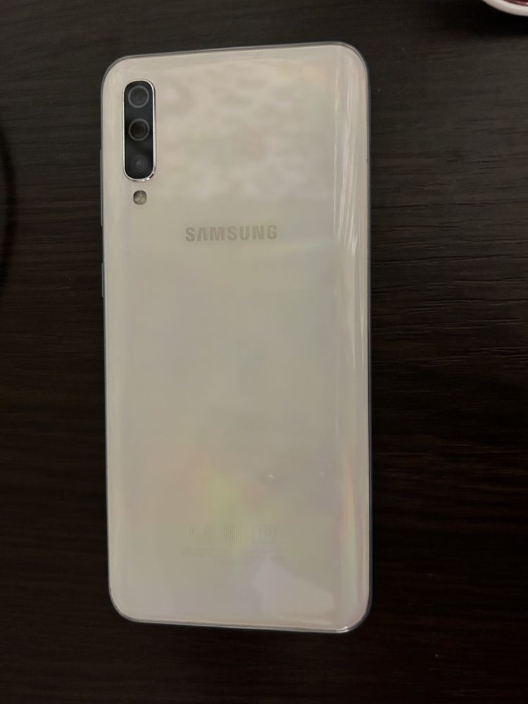 Samsung A50 на 128г