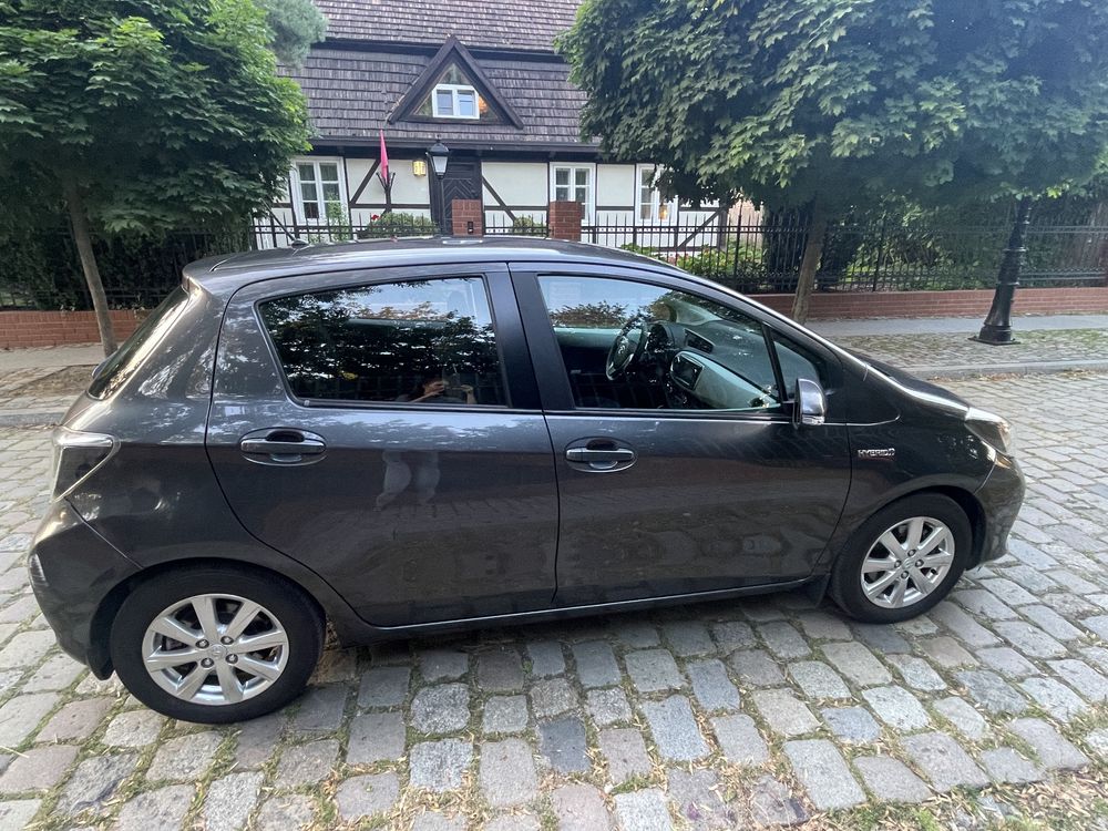Toyota yaris III HYBRID przedlift