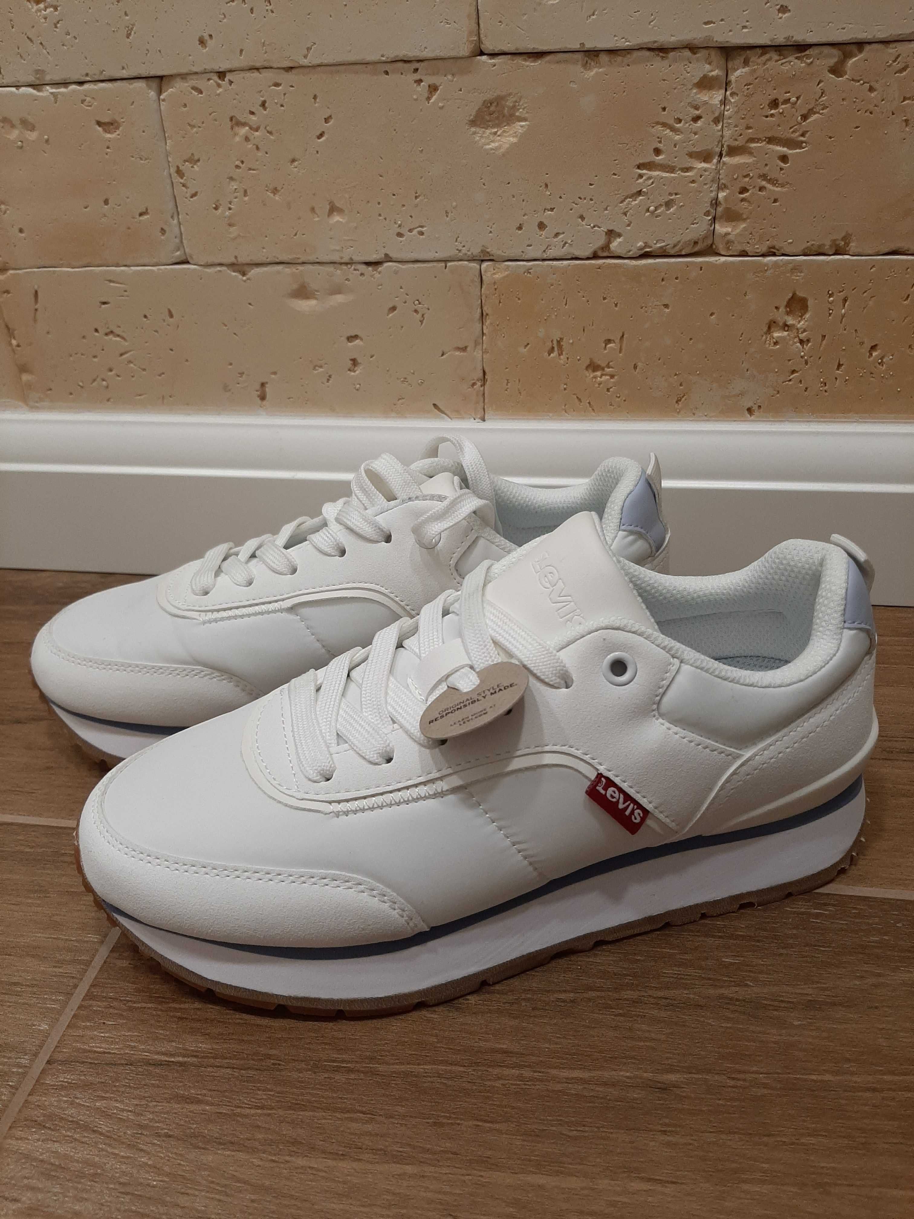 Білі кросівки Levis