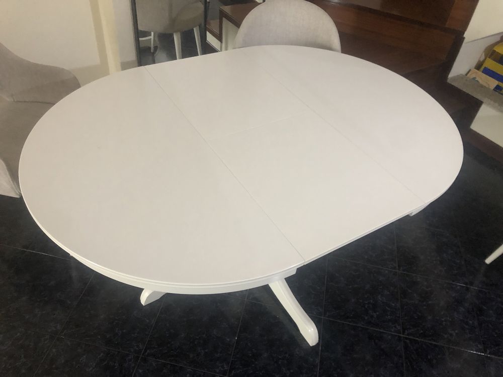 mesa de jantar redonda