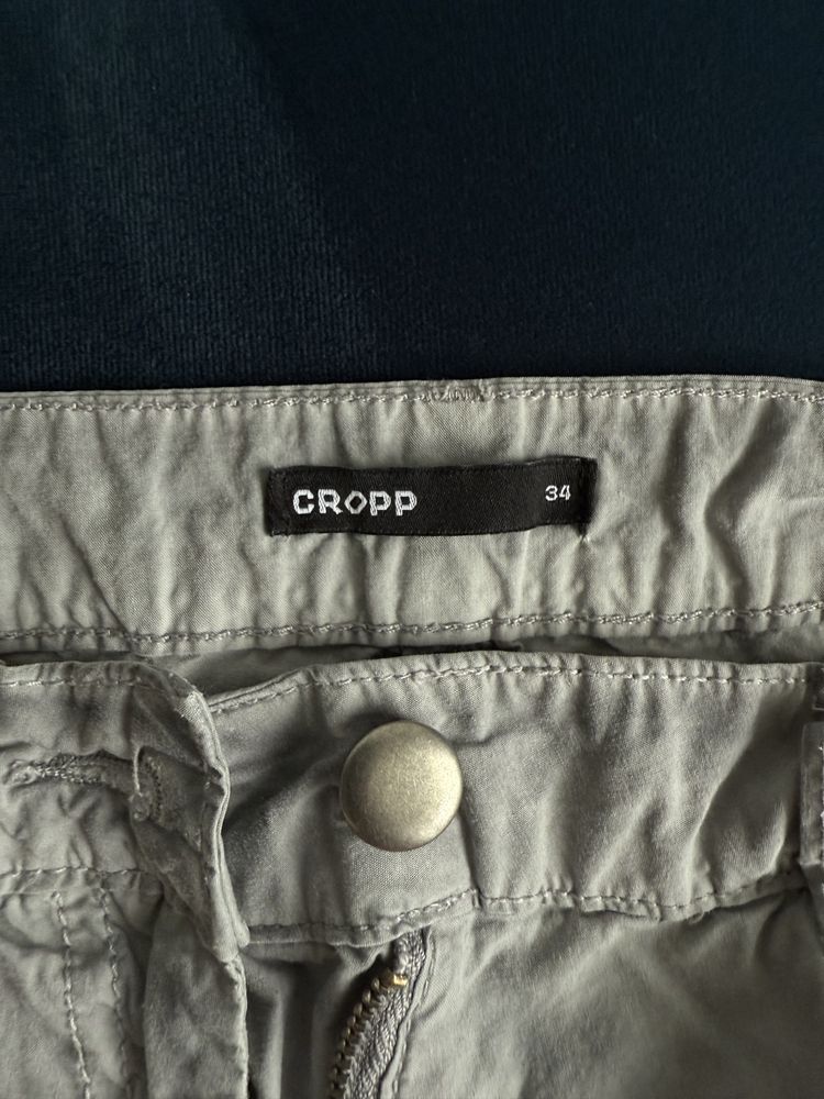 Luzne spodnie Cropp