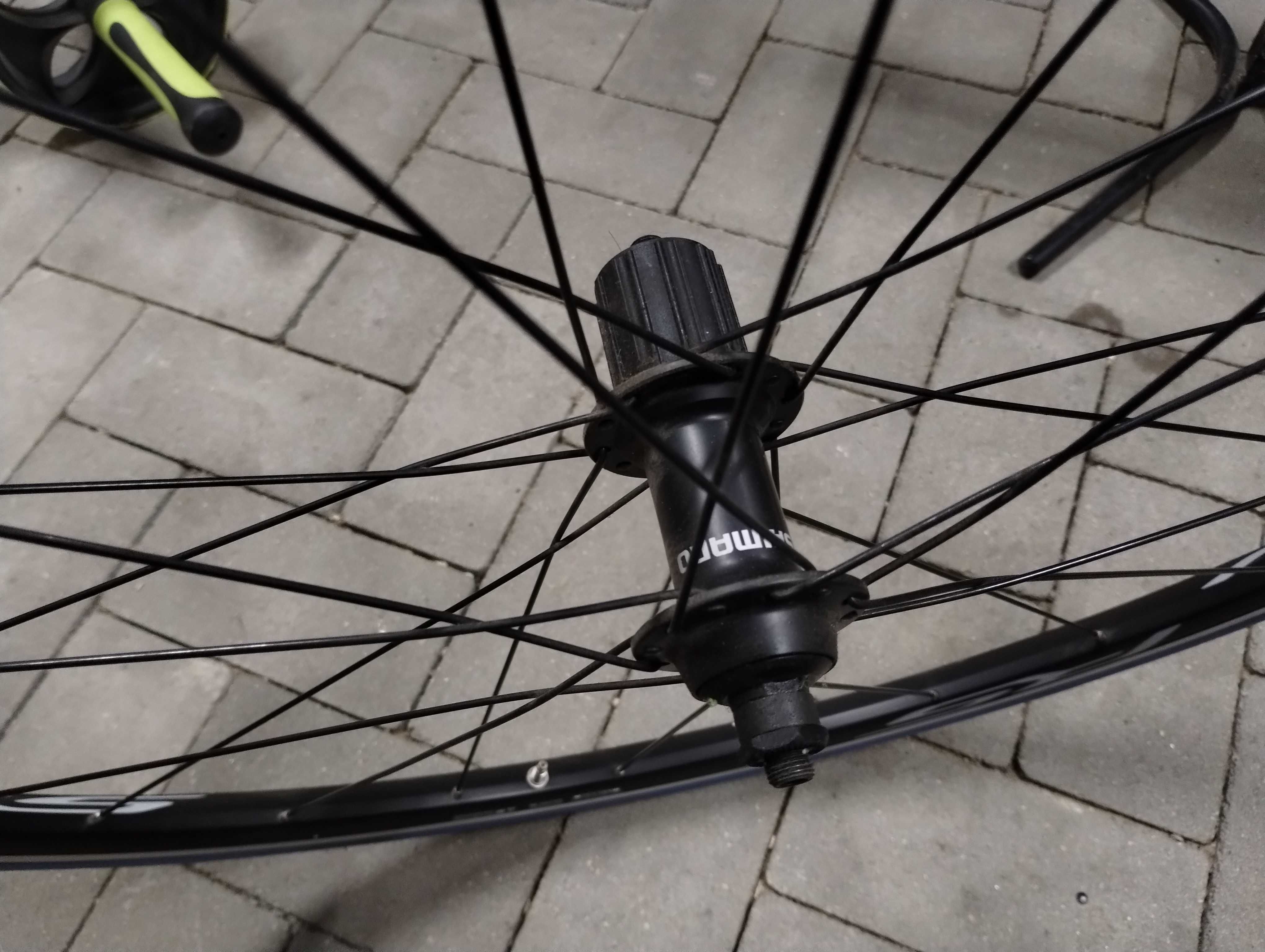 Trenażer Tacx Satori z kołem 700c