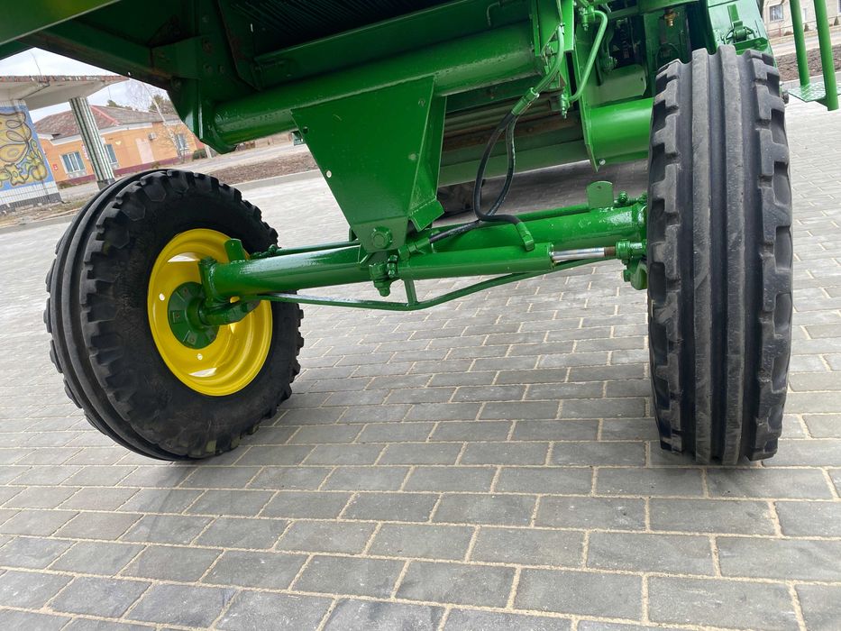 комбайн John Deere 925