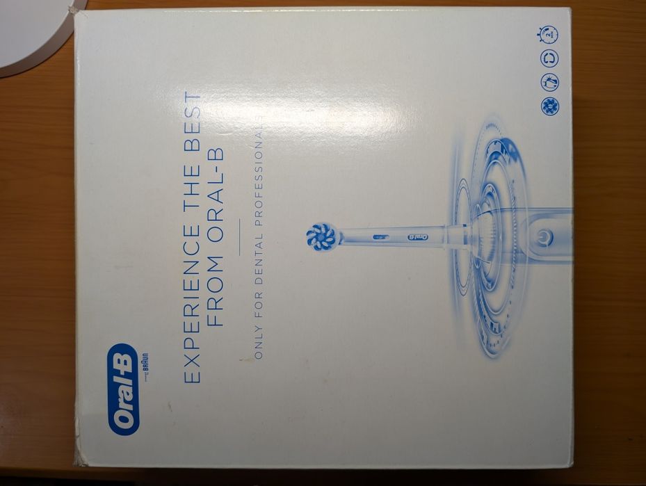 Електрична зубна щітка Oral-b genius 8 000 - 9000