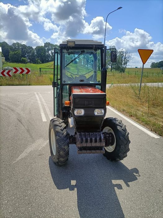 New holland 70-86S Ciagnik sadowniczy Mf 374 dionis Mechaniczny